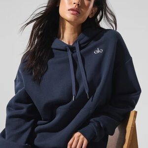 ALO Yoga Women's Navy Accolade Hoodie